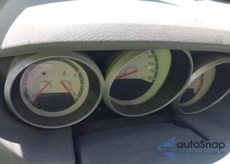 2010 Dodge Grand Caravan Hero z USA, uszkodzony, nr VIN 2D4RN3D10AR434894